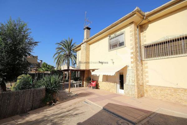 Chalet independiente en venta en Casa o chalet en Monovar, Monovar
 photo 2