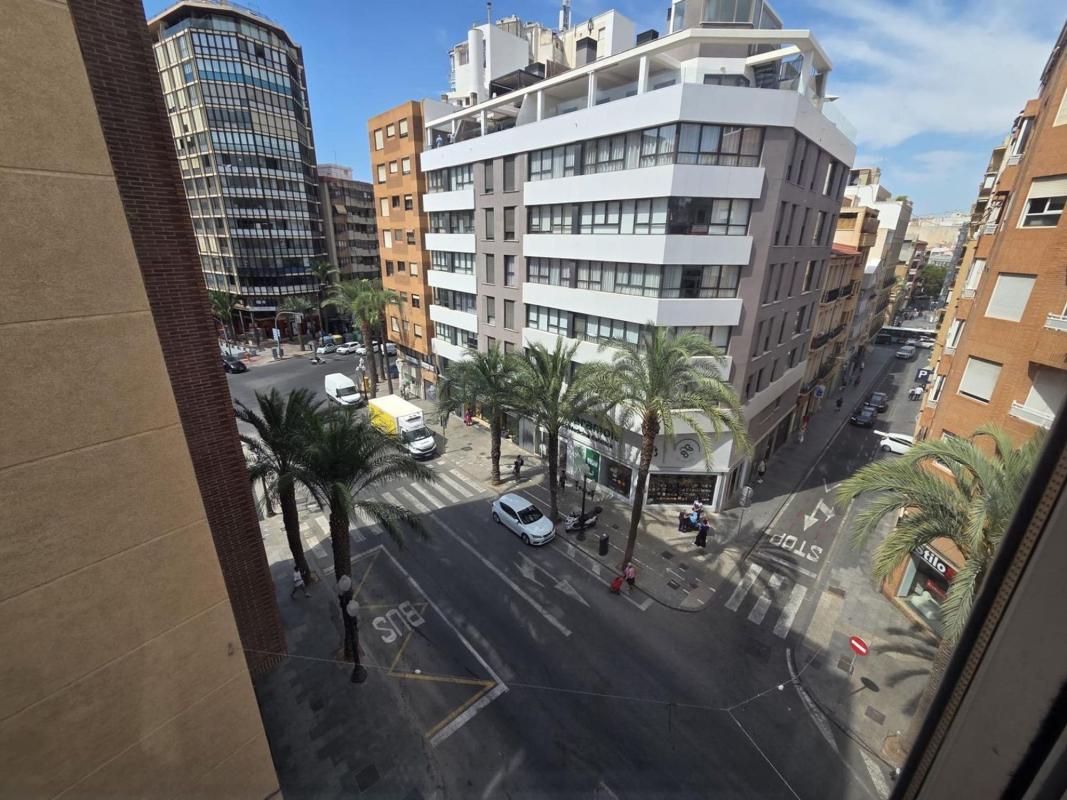 Sale of apartment in Piso en San Antón, Alicante / Alacant, Alicante
photo 1
