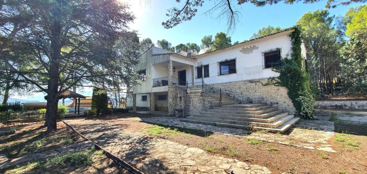 Properties for sale and rent in Spain photo 2