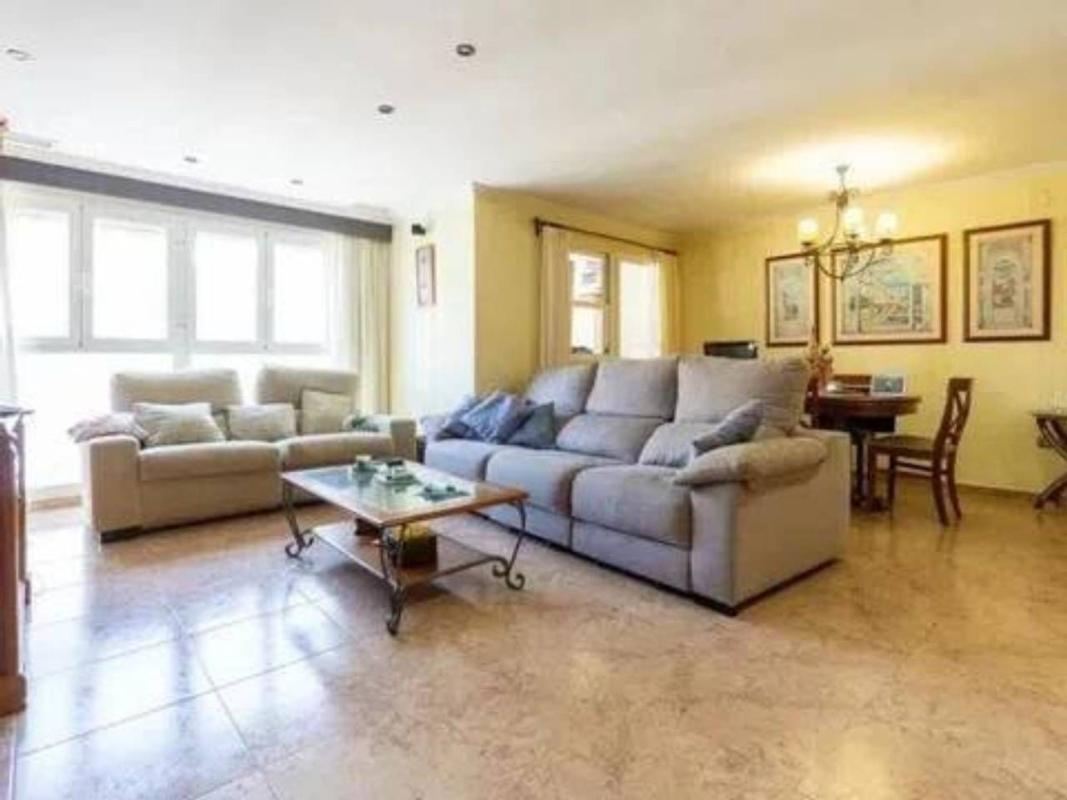 Продажа квартиры на Piso en Calle Benito Pérez Galdós, Pont Nou-Corazón de Jesús, Elche / Elx, Эльче / Эльх
photo 2