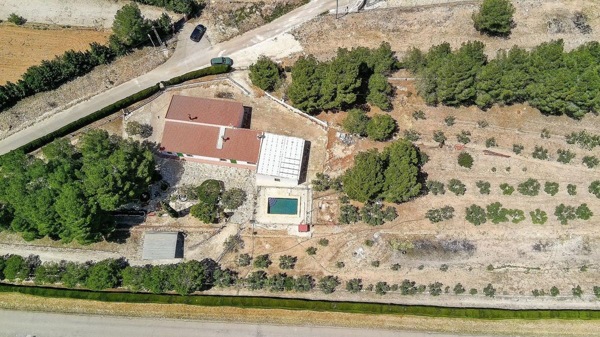 Sale of rural property in  Finca rústica en Pinoso , Pinoso photo 2