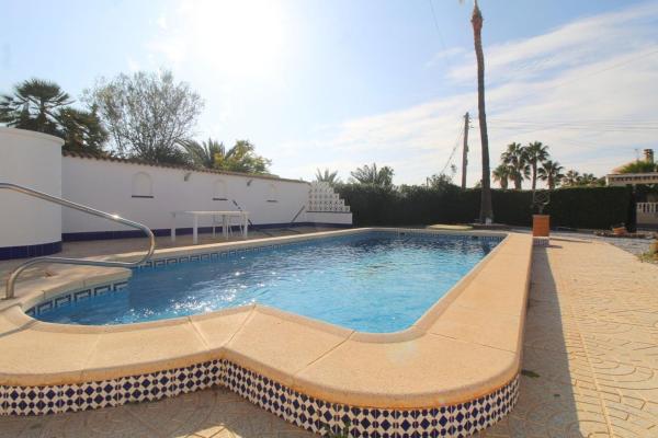 Casa o chalet independiente en Calle Weber, La Siesta - El Salado - Torreta, Torrevieja photo 1
