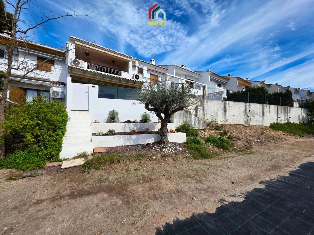 Properties for sale and rent in Spain photo 3