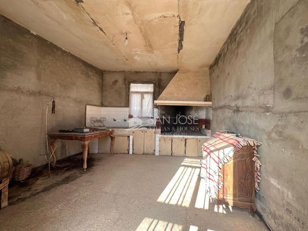 Properties for sale and rent in Spain photo 2