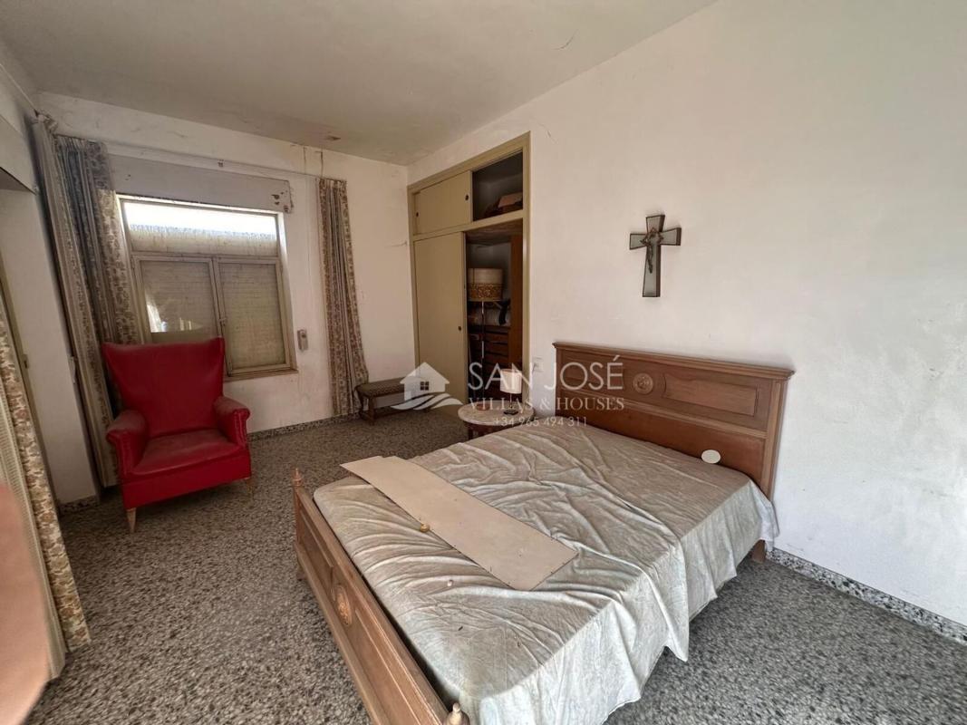 Properties for sale and rent in Spain photo 5