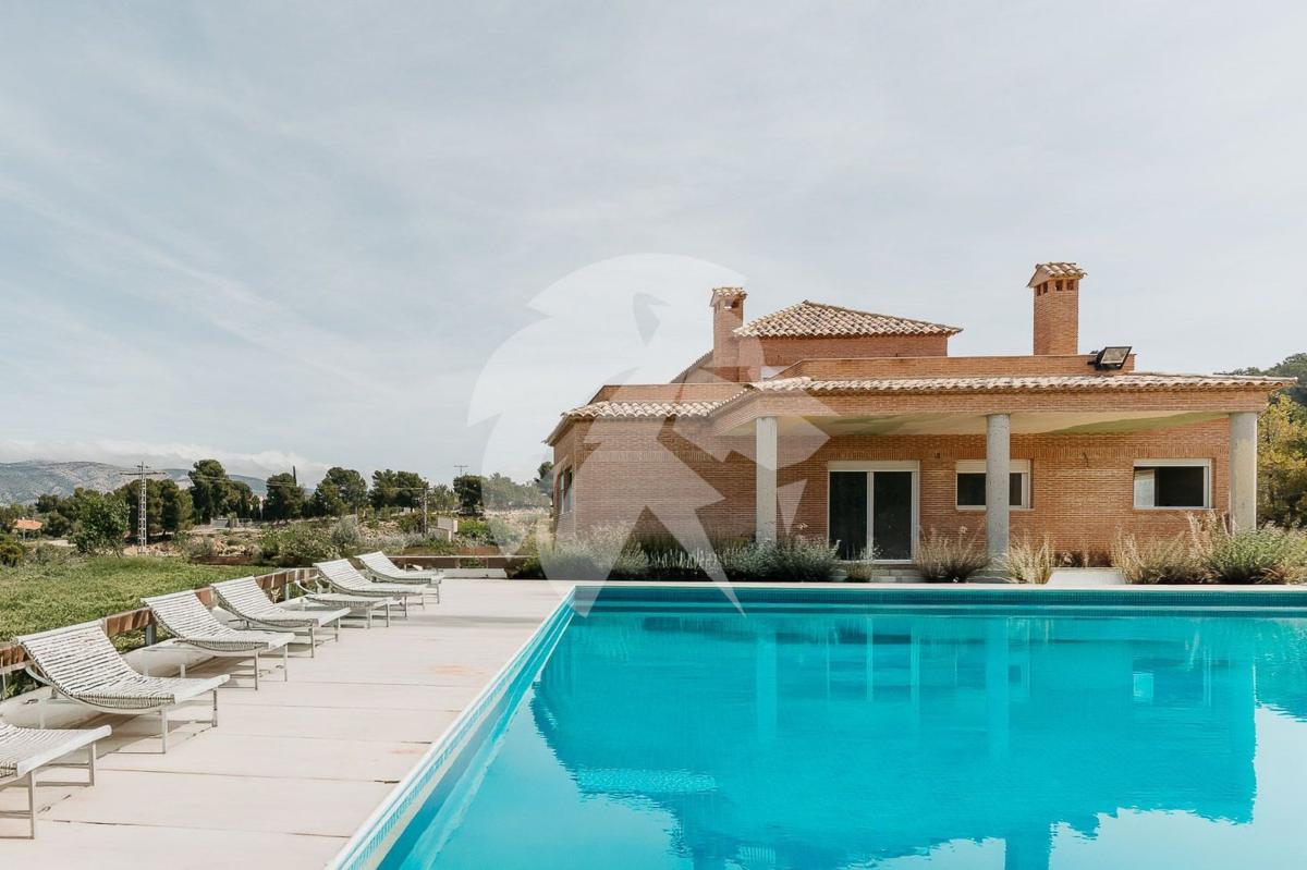 Propiedades en venta y alquiler en España photo 5