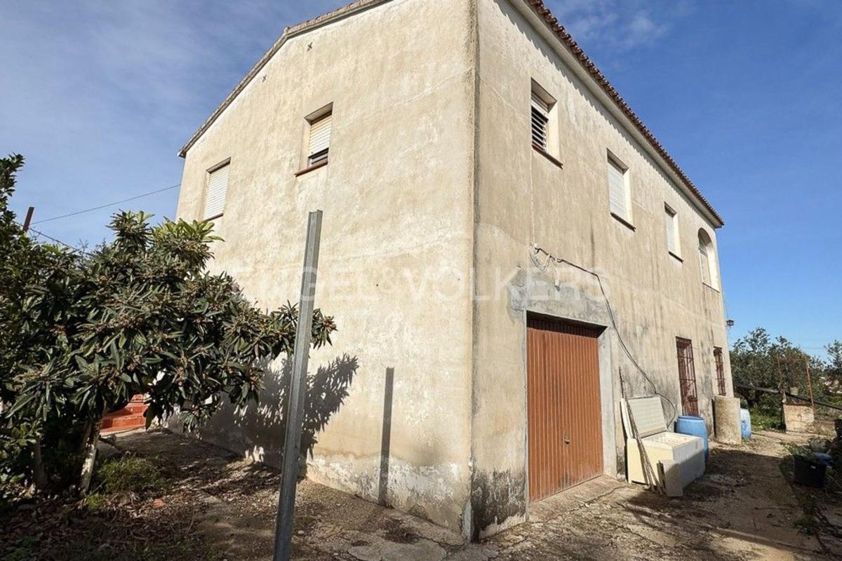 Properties for sale and rent in Spain photo 2