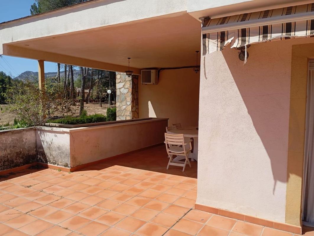 Properties for sale and rent in Spain photo 2