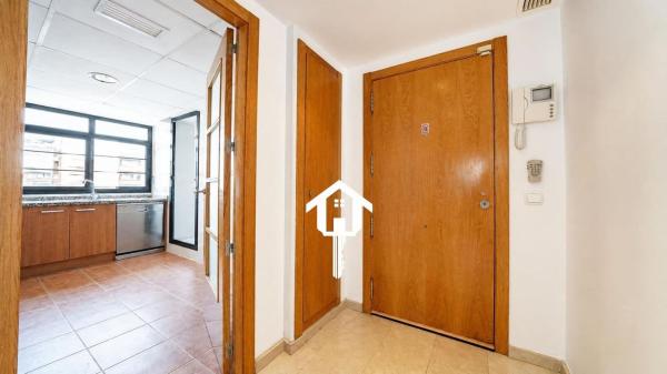 Продажа квартиры на Piso en Calle Médico Andrés Boldó, Paus, Alicante / Alacant, Аликанте / Алакант
thumbnail 3