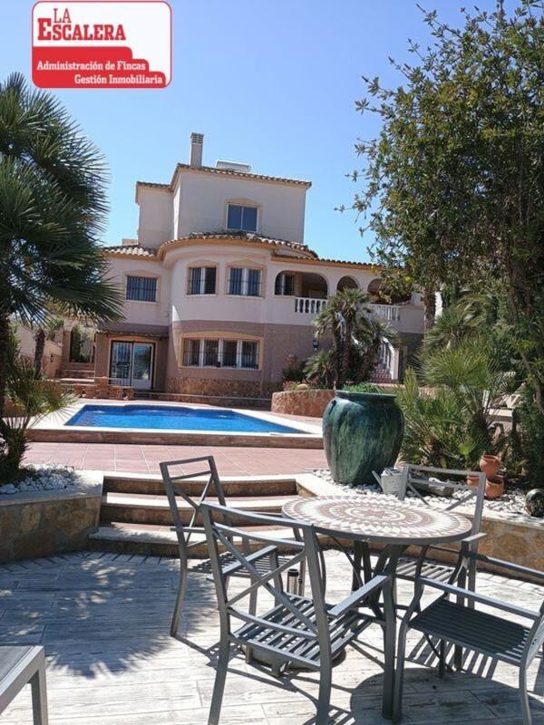 Properties for sale and rent in Spain photo 2