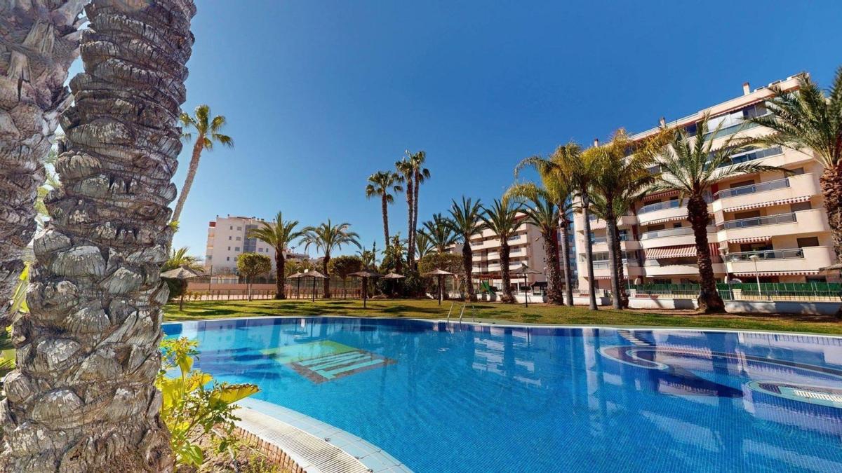 Sale of apartment in Piso en Calle Gran Vía, Arenales del Sol, Elche / Elx, Elche / Elx
photo 1