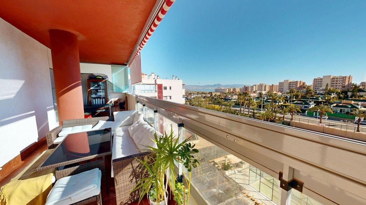 Sale of apartment in Piso en Calle Gran Vía, Arenales del Sol, Elche / Elx, Elche / Elx
photo 4