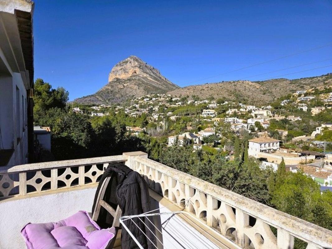 Properties for sale and rent in Spain photo 3