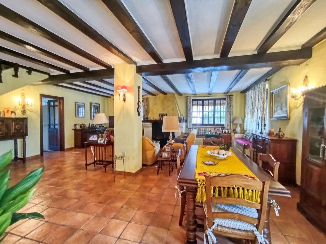 Properties for sale and rent in Spain photo 4