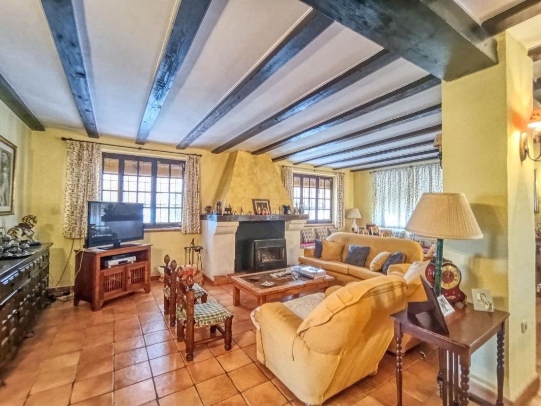 Properties for sale and rent in Spain photo 5