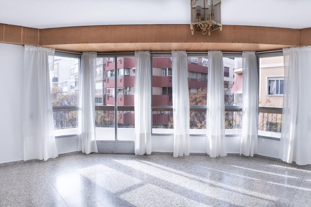 Продажа квартиры на Piso en Calle Portugal, Ensanche-Diputación, Alicante / Alacant, Аликанте / Алакант
photo 2