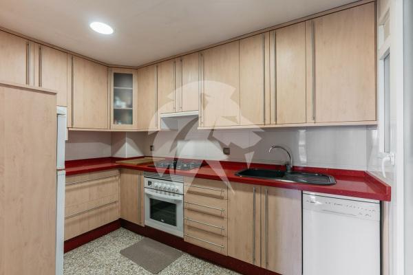 Продажа квартиры на Piso en Calle Portugal, Ensanche-Diputación, Alicante / Alacant, Аликанте / Алакант
 photo 4