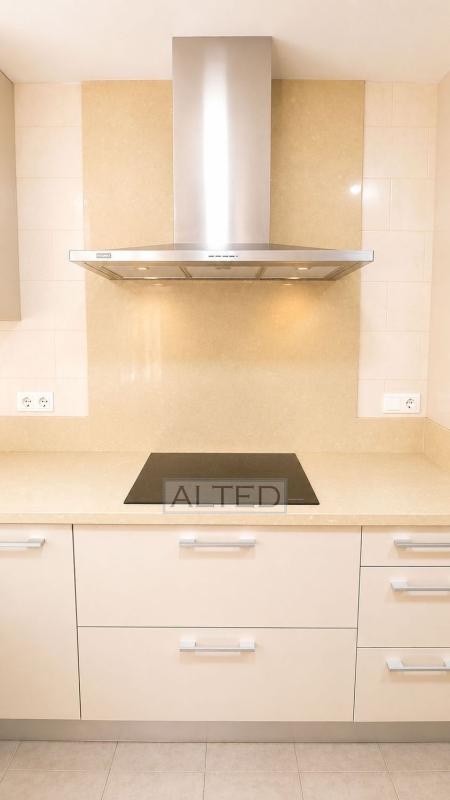 Продажа квартиры на Piso en Calle Pintor Velazquez, Mercado, Alicante / Alacant, Аликанте / Алакант
photo 5