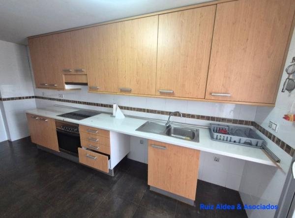 Продажа квартиры на Piso en Calle Alonso Cano, Garbinet - Parque de las Avenidas, Alicante / Alacant, Аликанте / Алакант
 photo 4