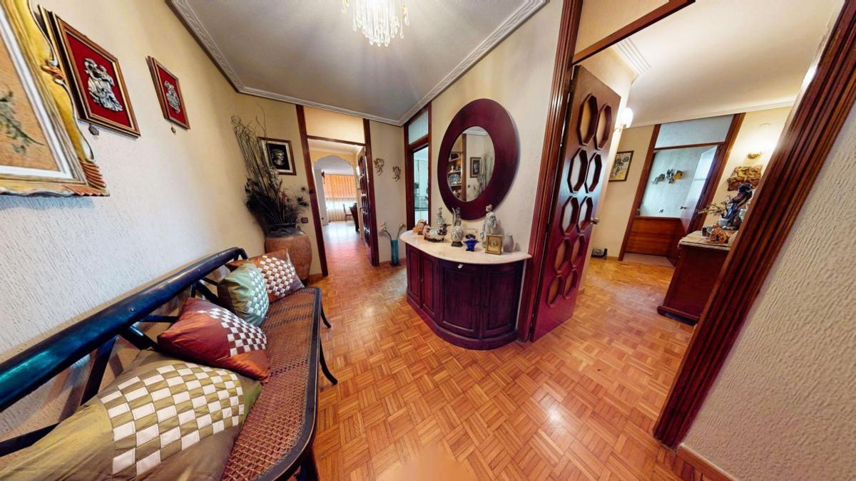 Продажа квартиры на Piso en Avenida de Dénia, Vistahermosa, Alicante / Alacant, Аликанте / Алакант
 photo 2