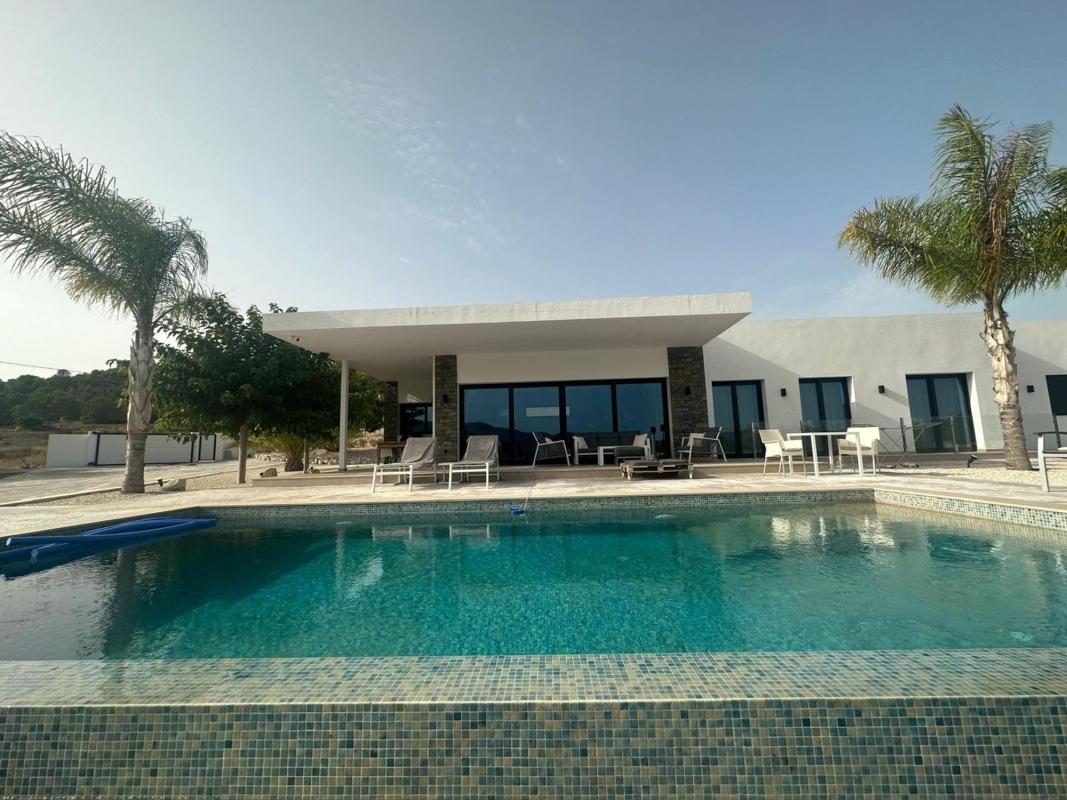 Sale of independent chalet in Casa o chalet en Pinoso, Pinoso
 photo 5