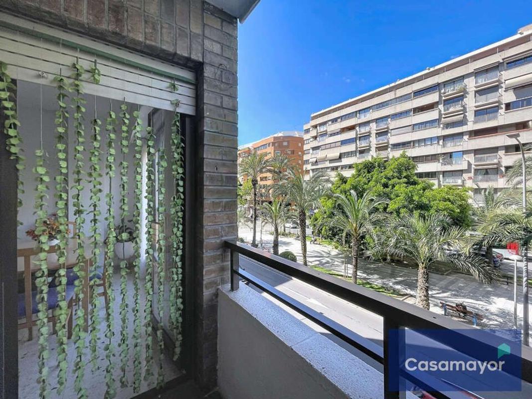 Venta de piso en Piso en Calle Castellar, 6, Ensanche-Diputación, Alicante / Alacant, Alicante / Alacant
photo 3