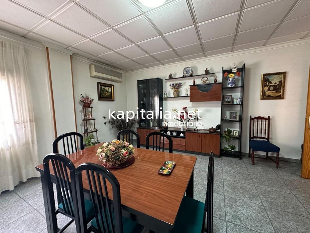Properties for sale and rent in Spain photo 5