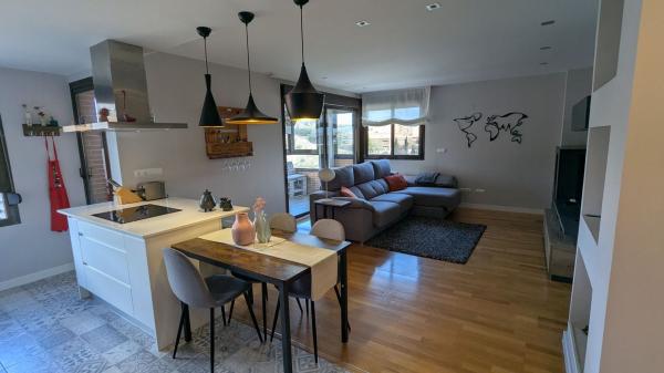 Продажа квартиры на Piso en Calle Médico Pérez Martorell, 3, Paus, Alicante / Alacant, Аликанте / Алакант
photo 1