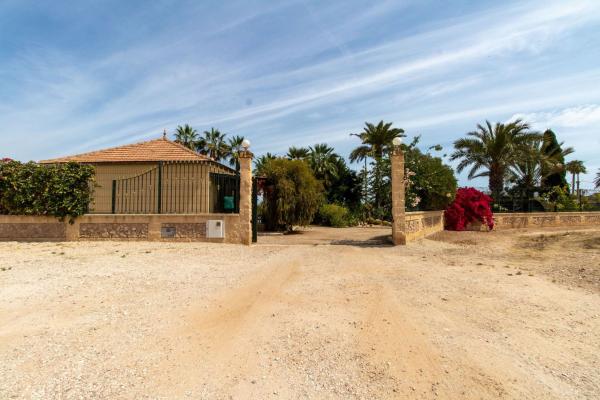 Finca rústica en venta en Finca rústica en Partida Altet, El Altet - Balsares, Elche / Elx , Elche / Elx photo 1