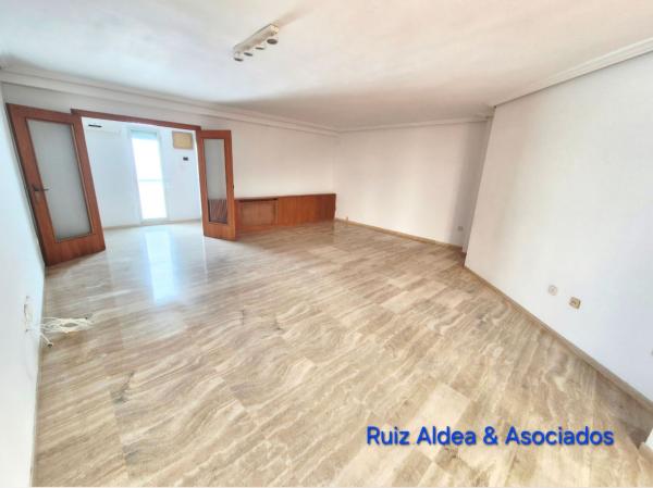 Penthouse for sale at  Ático en Oscar Espla, Ensanche-Diputación, Alicante / Alacant, Alicante photo 4