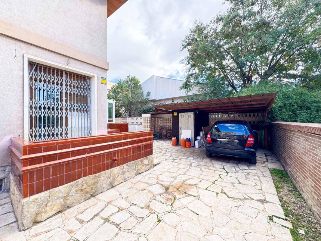 Properties for sale and rent in Spain photo 4