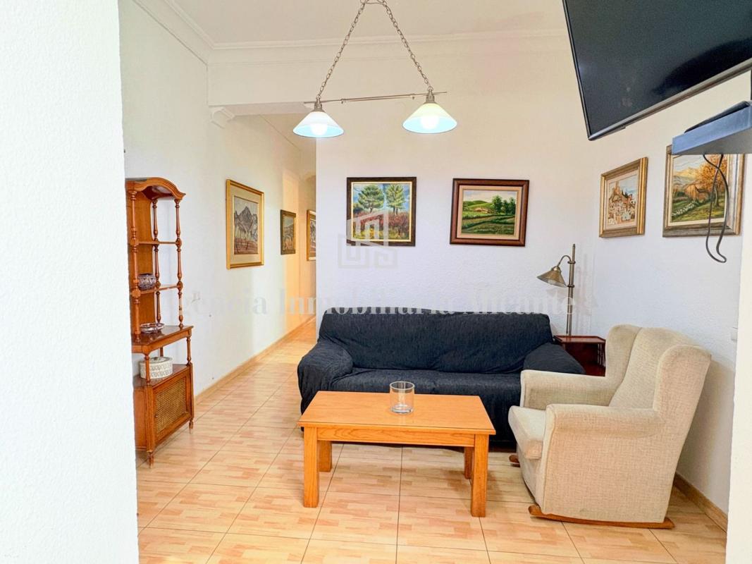 Venta de piso en Piso en Calle Sant Joan Bosco, Ensanche-Diputación, Alicante / Alacant, Alicante / Alacant
photo 2