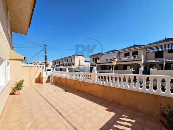 Casa o chalet independiente en Calle La Rioja, 18, Panorama-Sierramar, Gran Alacant thumbnail 3