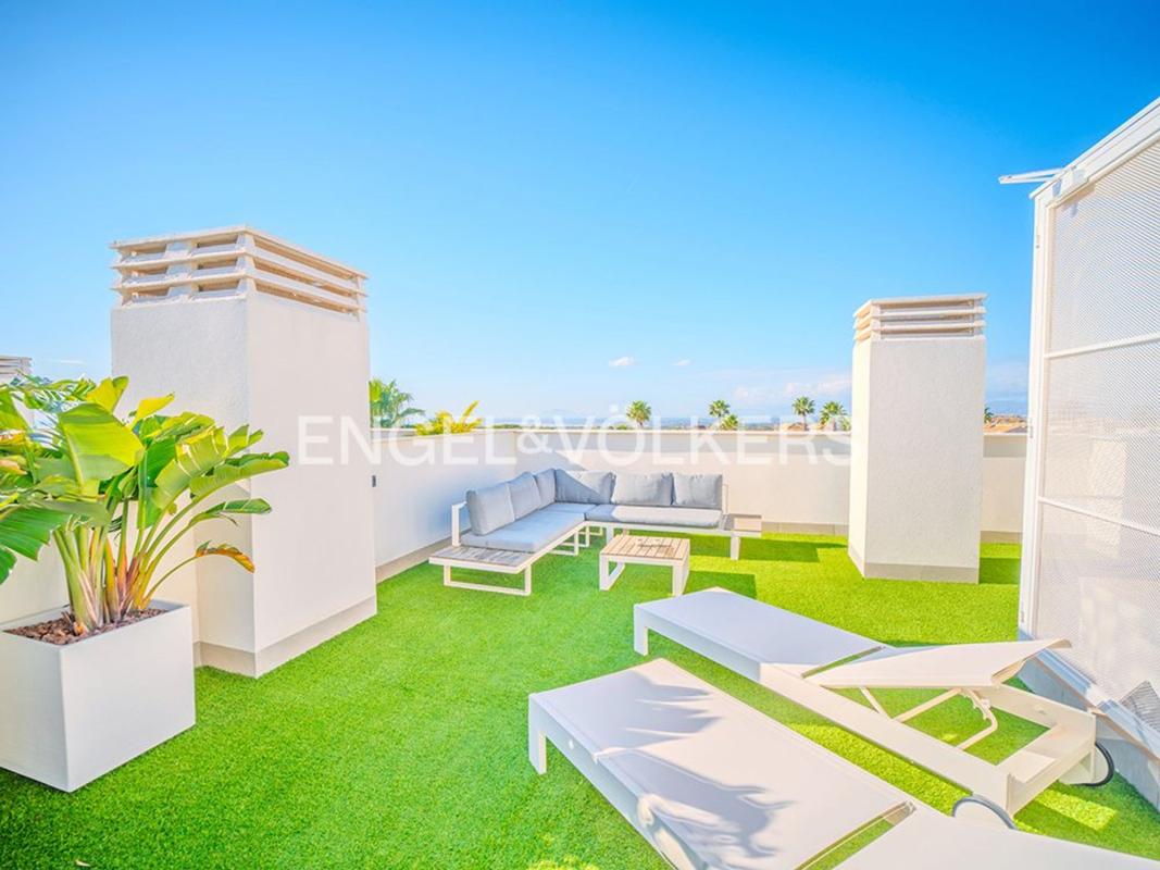 Duplex sale in Dúplex en Avenida D'Escandinàvia, Panorama-Sierramar, Gran Alacant, Gran Alacant photo 1