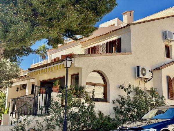 Частный шале на продаже в  Casa o chalet en Avenida D'Escandinàvia, Gran Vista-Olivo de Oro, Gran Alacant, Гран-Алакант photo 4