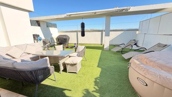 Penthouse for sale at Ático en Zona Universidad, Elche / Elx, Elche / Elx thumbnail 3