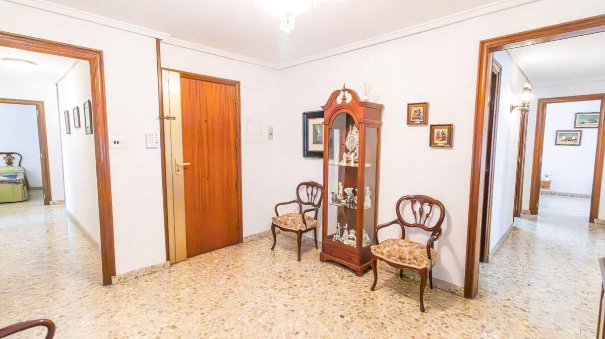 Sale of apartment in Piso en Calle Ruperto Chapí, Pont Nou-Corazón de Jesús, Elche / Elx, Elche / Elx
 photo 3
