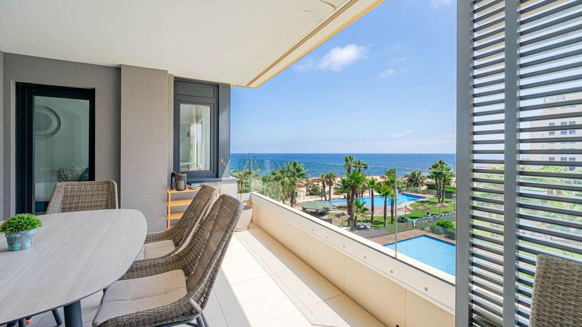 Venta de piso en Piso en Calle del Tornado, 1 a, Punta Prima, Torrevieja, Torrevieja
photo 4