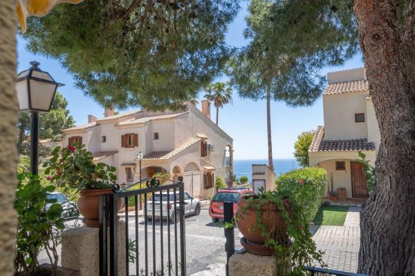 Chalet adosado en Urbanizacion Faro, Gran Vista-Olivo de Oro, Gran Alacant thumbnail 3