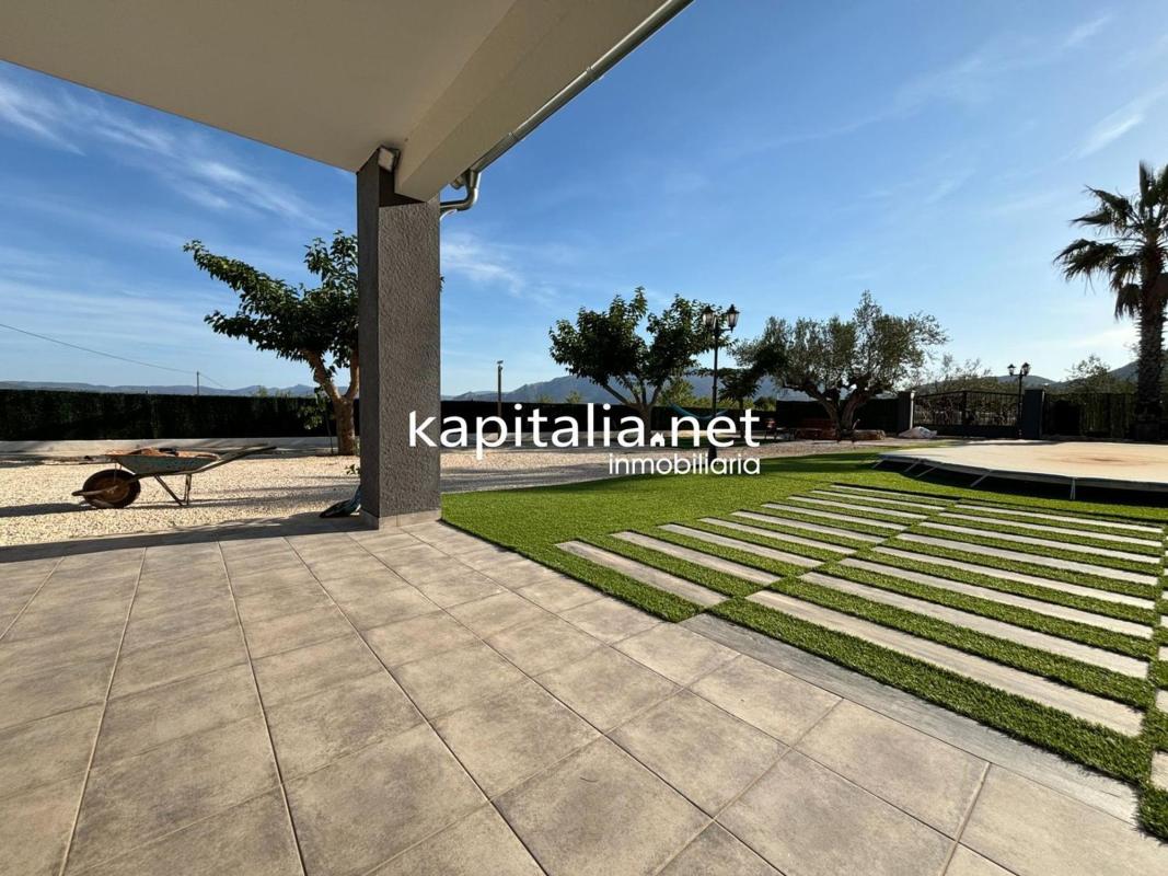 Недвижимость на продажу и в аренду в Испании photo 2