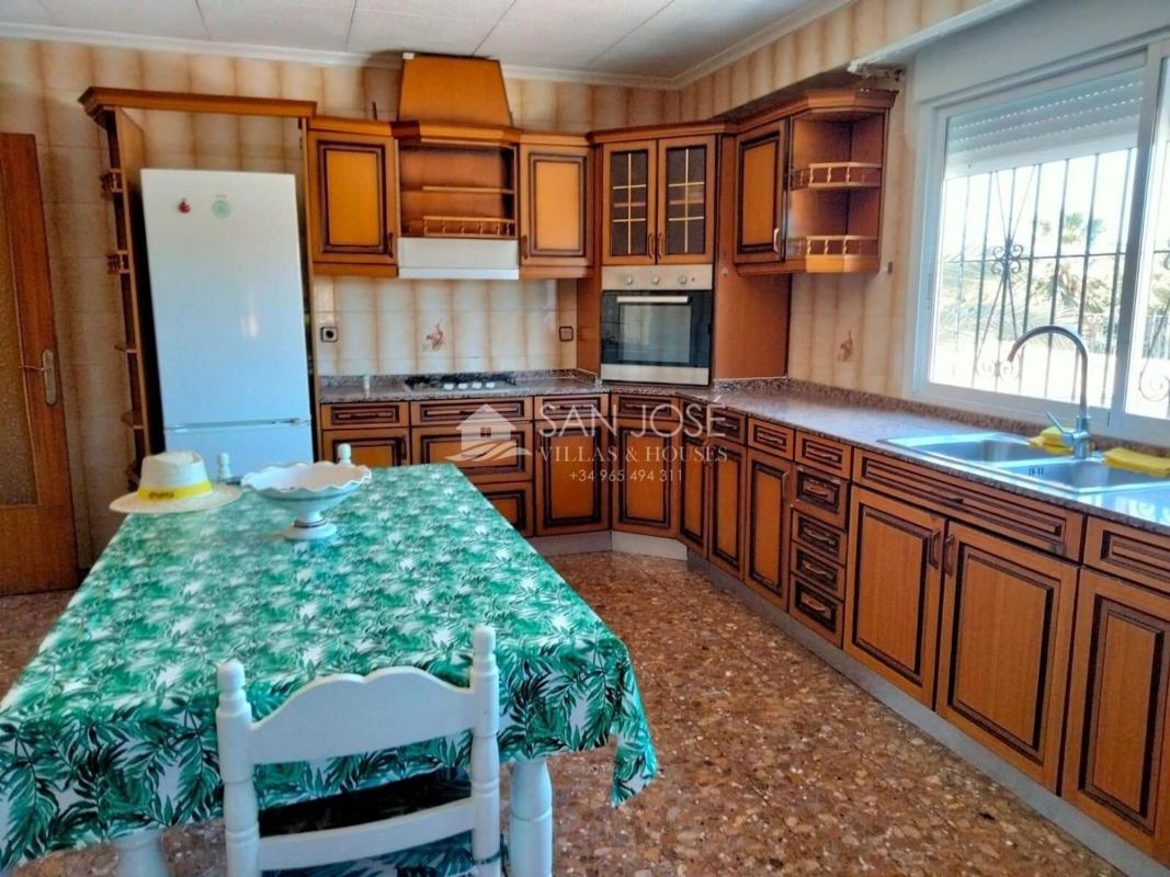 Недвижимость на продажу и в аренду в Испании photo 3