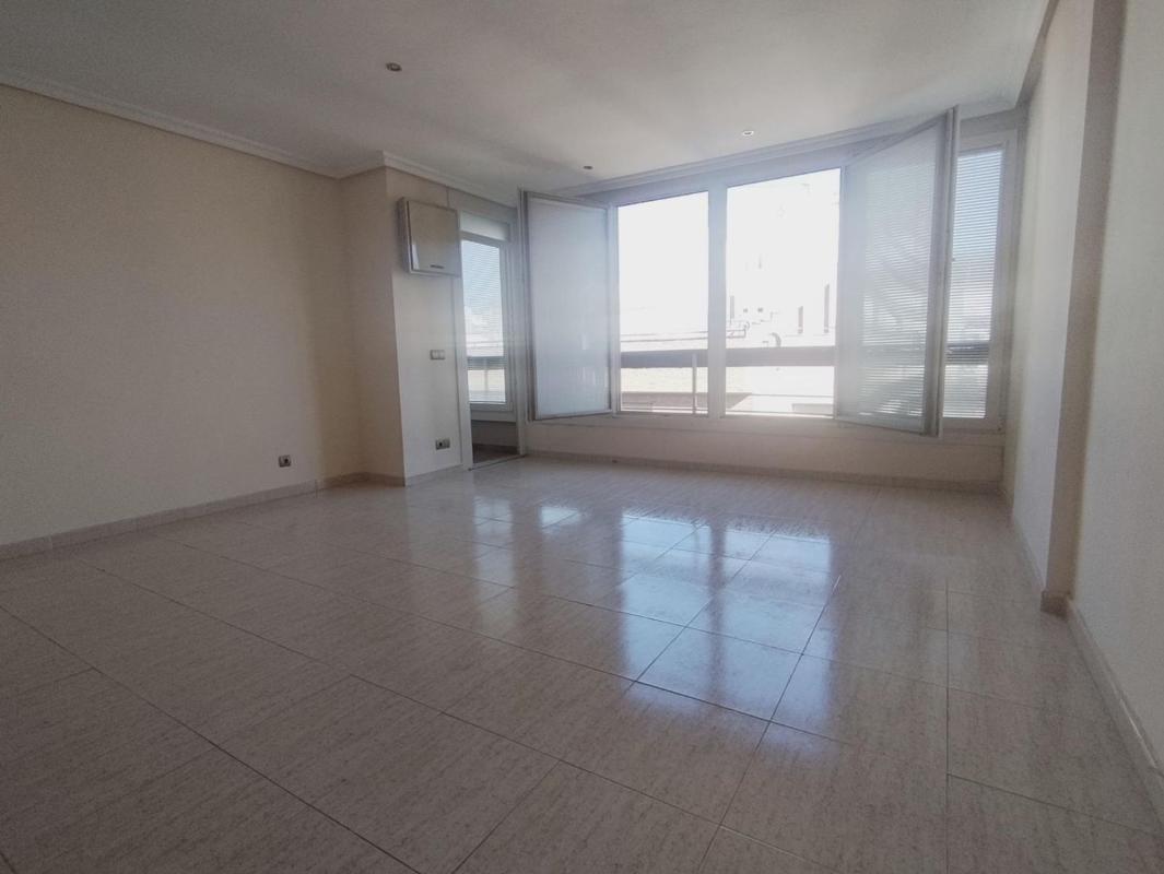 Sale of apartment in Piso en Ensanche-Diputación, Alicante / Alacant, Alicante
photo 3