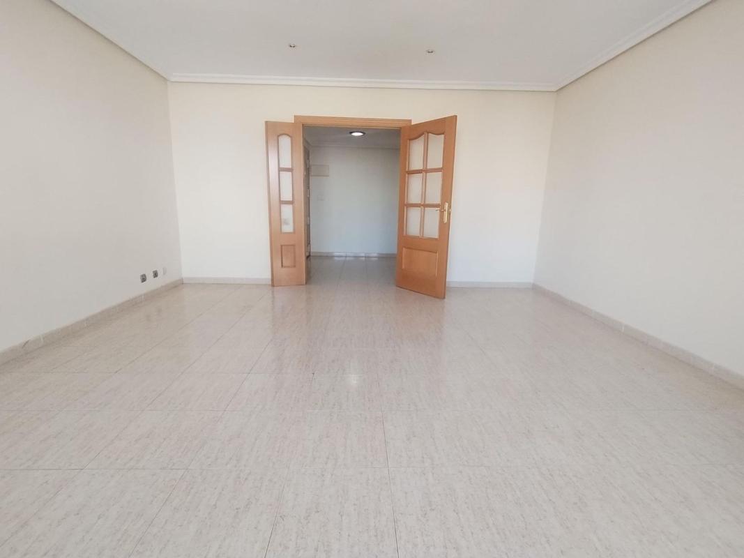 Sale of apartment in Piso en Ensanche-Diputación, Alicante / Alacant, Alicante
photo 4