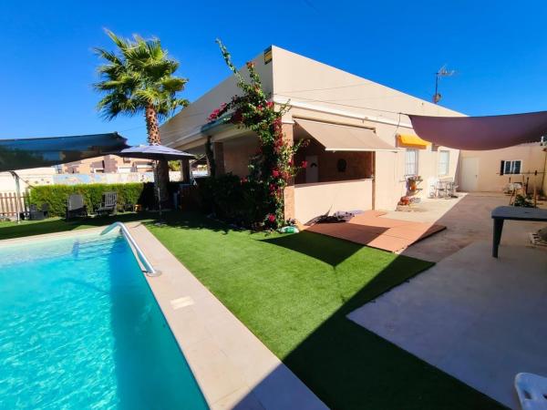 Casa o chalet independiente en Avenida García Lorca, 27, La Siesta - El Salado - Torreta, Torrevieja photo 3