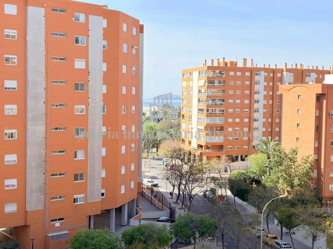 Sale of apartment in Piso en Calle Rosa Chacel, Babel, Alicante / Alacant, Alicante
photo 2
