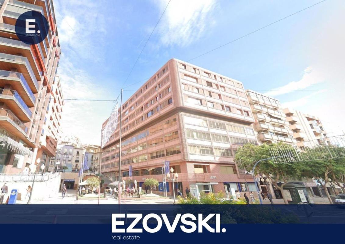 Venta de piso en Piso en Rambla de Méndez Núñez, Casco Histórico-Santa Cruz, Alicante / Alacant, Alicante / Alacant
photo 1