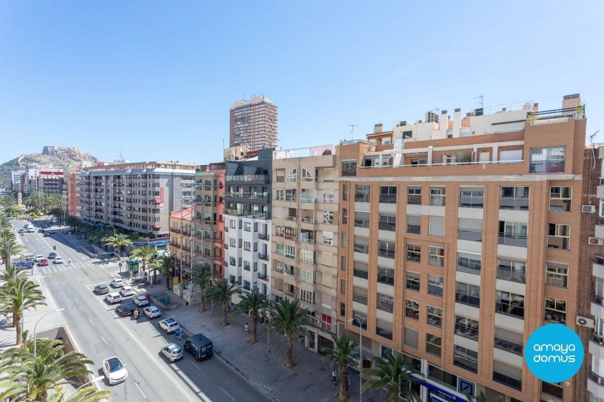 Sale of apartment in Piso en Avenida de l'Estació, Ensanche-Diputación, Alicante / Alacant, Alicante
 photo 3