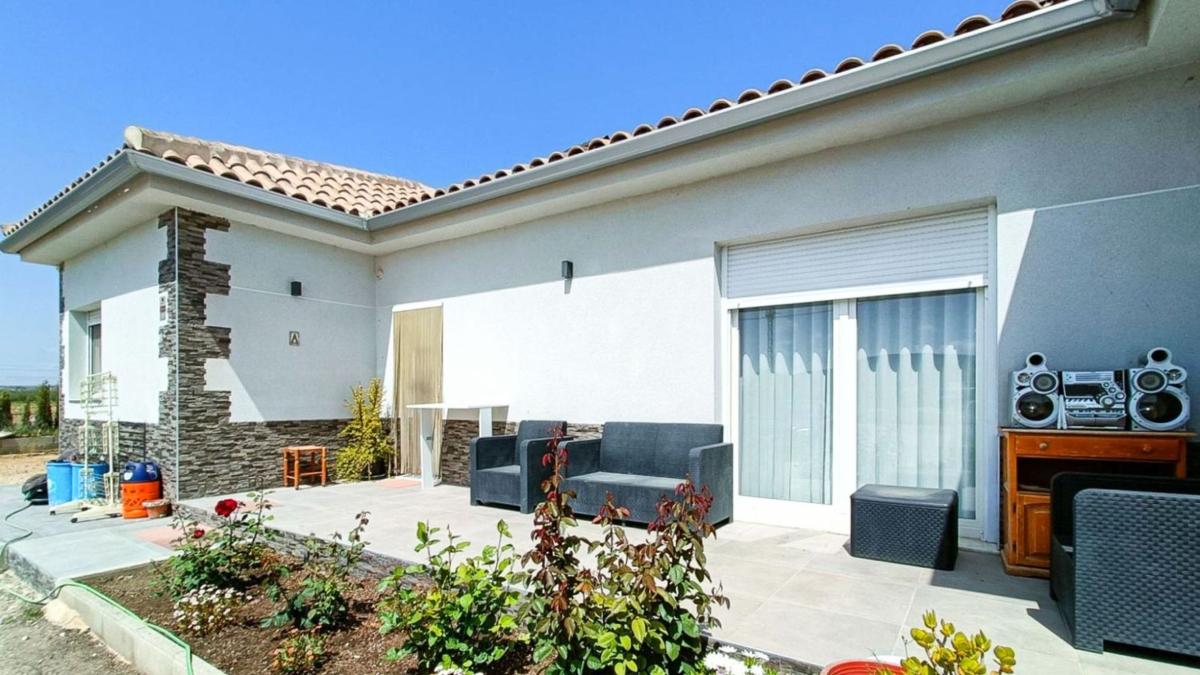 Properties for sale and rent in Spain photo 2
