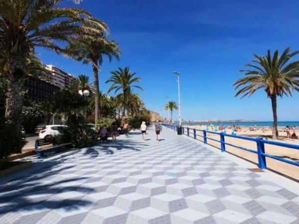 Ático en venta en  Ático en Calle de la Virgen del Socorro, Raval Roig-Virgen del Socorro, Alicante / Alacant, Alicante / Alacant photo 3