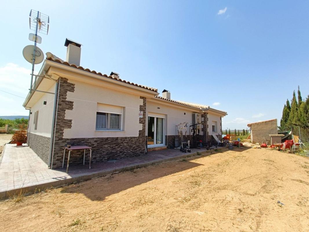 Sale of independent chalet in Casa o chalet en Pinoso, Pinoso
photo 5